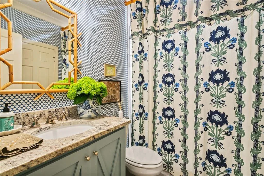 655 River Chase Point, Sandy Springs, Georgia 30328, 5 Bedrooms Bedrooms, ,4 BathroomsBathrooms,Residential,Sold,655 River Chase Point,7123466