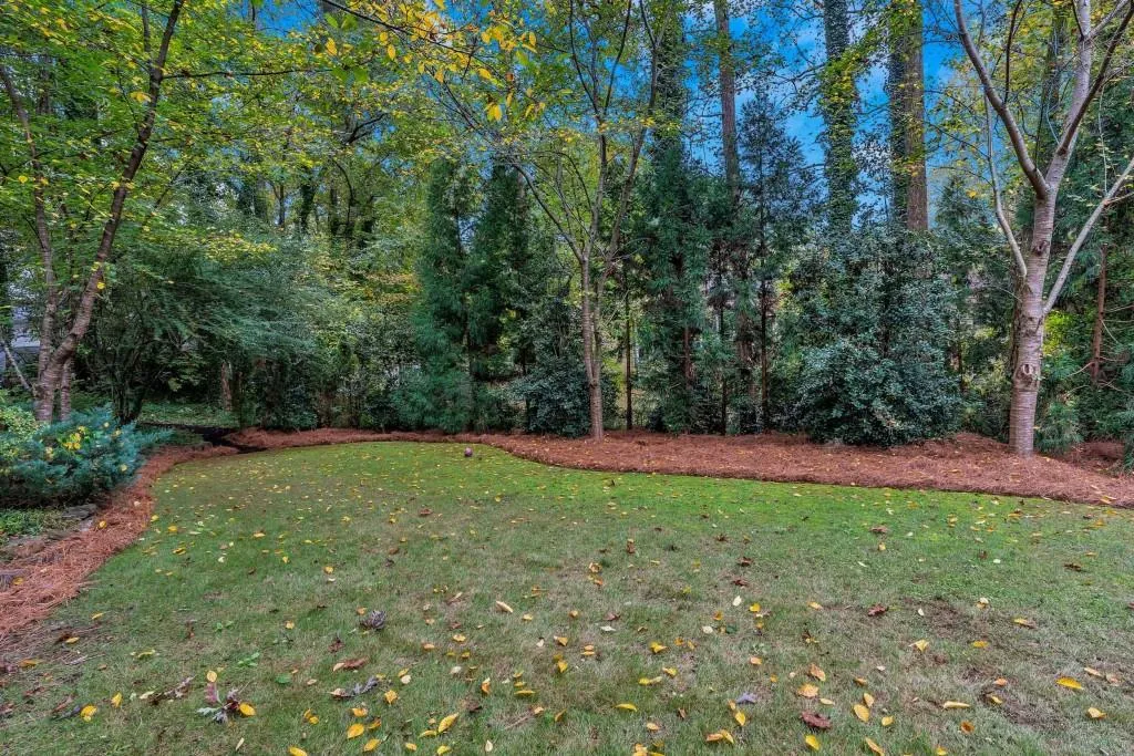 160 River Court Parkway, Sandy Springs, Georgia 30328, 4 Bedrooms Bedrooms, ,3 BathroomsBathrooms,Residential,Sold,160 River Court Parkway,6803487