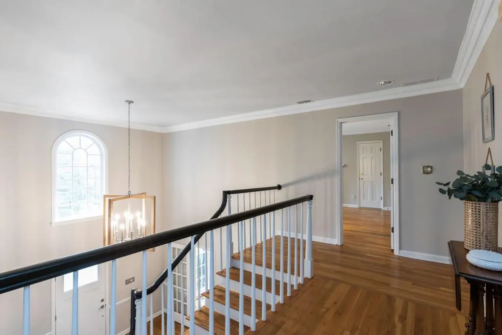 160 River Court Parkway, Sandy Springs, Georgia 30328, 4 Bedrooms Bedrooms, ,3 BathroomsBathrooms,Residential,Sold,160 River Court Parkway,6803487