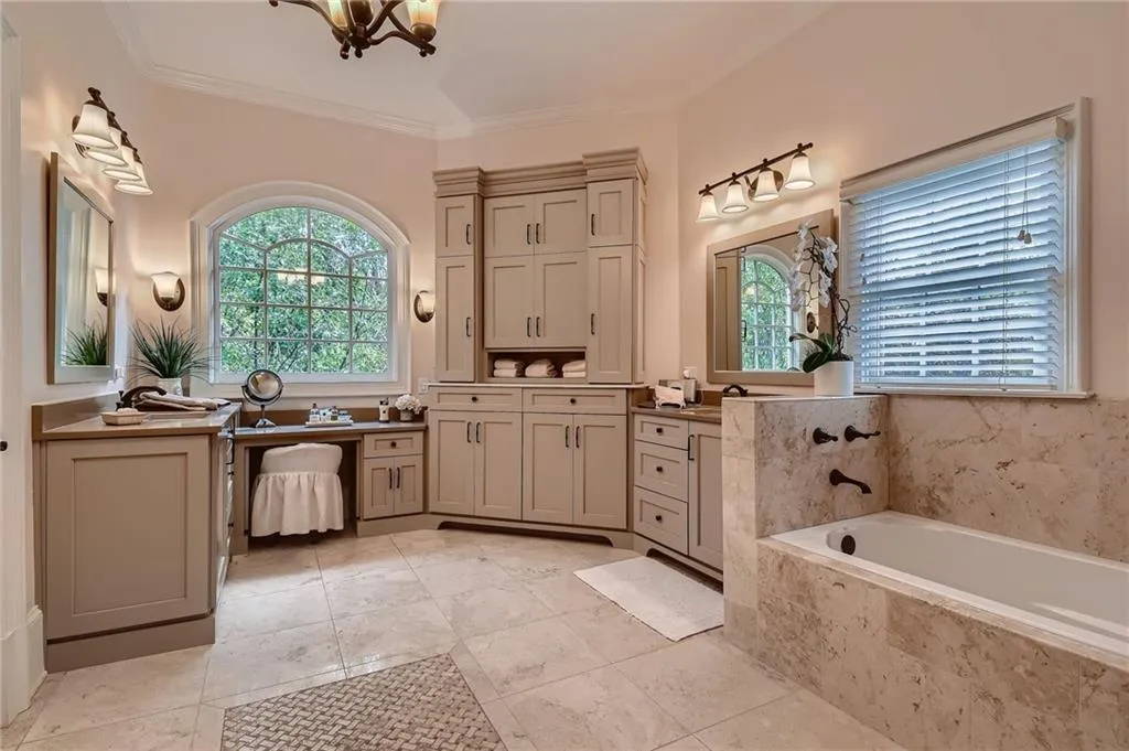 5555 Claire Rose Lane, Sandy Springs, Georgia 30327, 7 Bedrooms Bedrooms, ,6 BathroomsBathrooms,Residential,Sold,5555 Claire Rose Lane,6962531