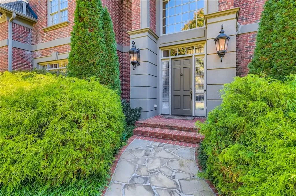 5555 Claire Rose Lane, Sandy Springs, Georgia 30327, 7 Bedrooms Bedrooms, ,6 BathroomsBathrooms,Residential,Sold,5555 Claire Rose Lane,6962531