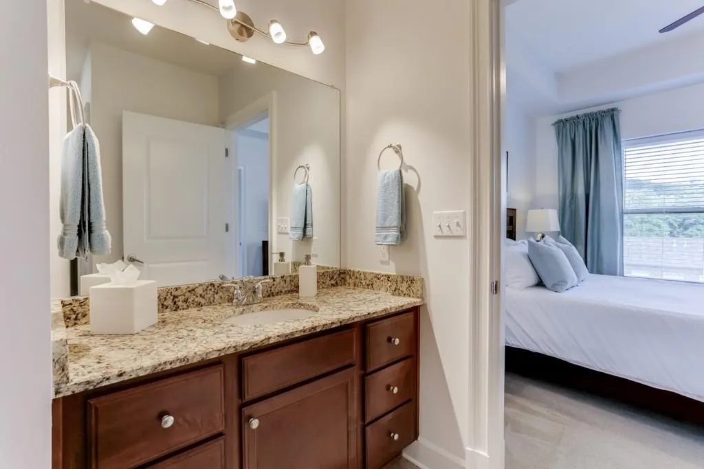 200 River Vista Drive Unit 711, Atlanta, Georgia 30339, 1 Bedroom Bedrooms, ,1 BathroomBathrooms,Residential,Sold,200 River Vista Drive Unit 711,6088065