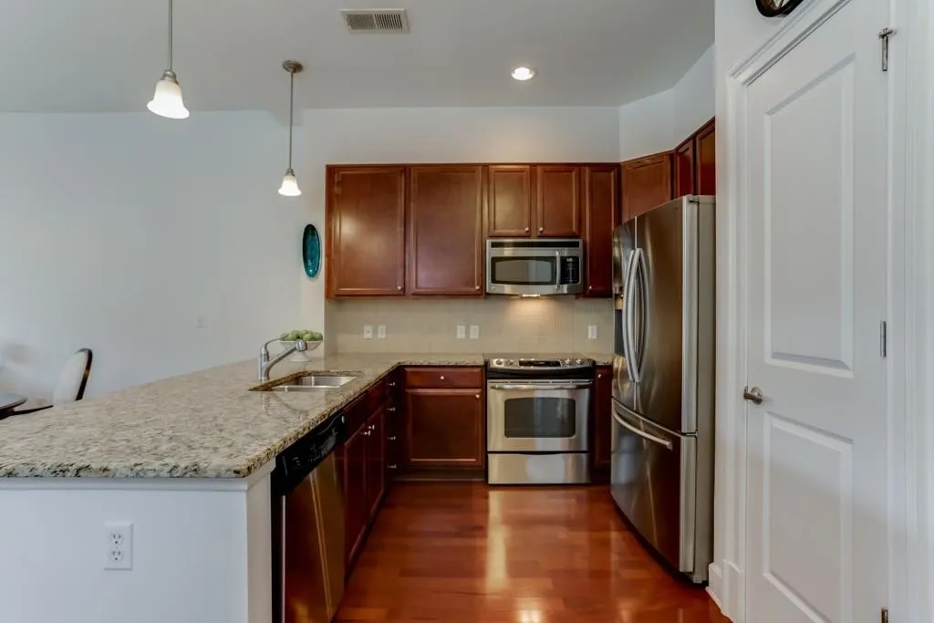 200 River Vista Drive Unit 711, Atlanta, Georgia 30339, 1 Bedroom Bedrooms, ,1 BathroomBathrooms,Residential,Sold,200 River Vista Drive Unit 711,6088065