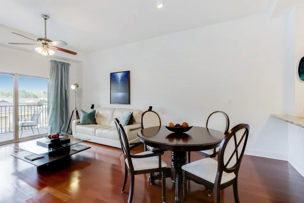 200 River Vista Drive Unit 711, Atlanta, Georgia 30339, 1 Bedroom Bedrooms, ,1 BathroomBathrooms,Residential,Sold,200 River Vista Drive Unit 711,6088065