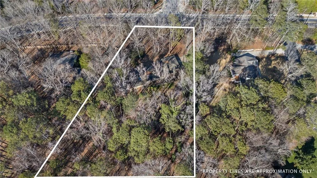 4055 Spalding Drive, Atlanta, Georgia 30350, 5 Bedrooms Bedrooms, ,3 BathroomsBathrooms,Residential,For Sale,4055 Spalding Drive,7723325