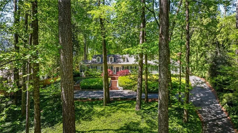 2890 Howell Mill Road, Atlanta, Georgia 30327, 7 Bedrooms Bedrooms, ,5 BathroomsBathrooms,Residential,For Sale,2890 Howell Mill Road,7635634