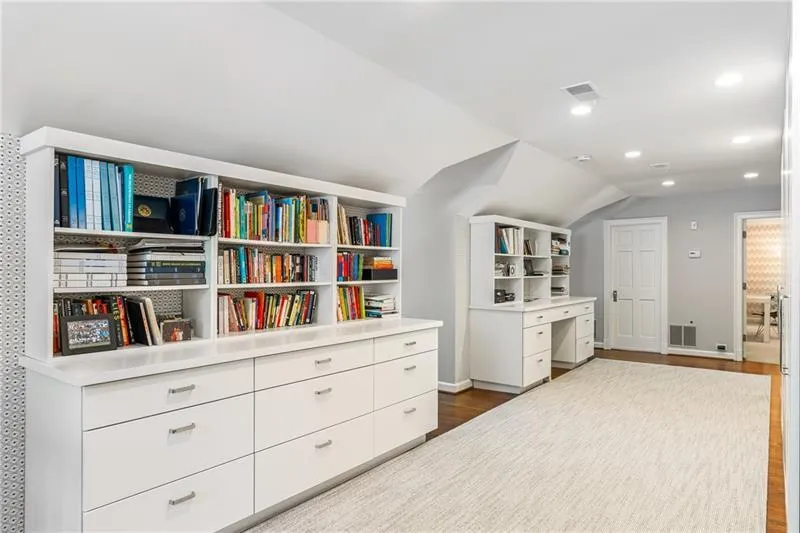 2890 Howell Mill Road, Atlanta, Georgia 30327, 7 Bedrooms Bedrooms, ,5 BathroomsBathrooms,Residential,For Sale,2890 Howell Mill Road,7635634