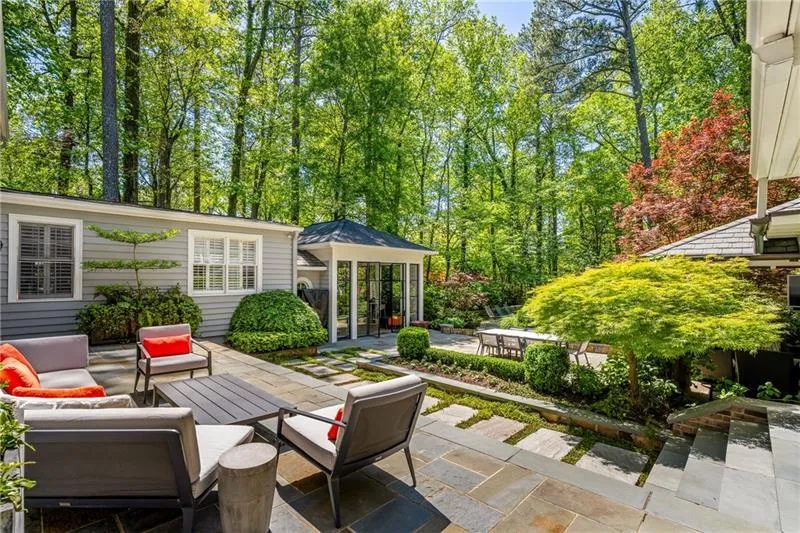 View of patio featuring outdoor lounge area