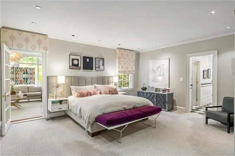 Bedroom with carpet, ornamental molding, multiple windows, recessed lighting, and baseboards