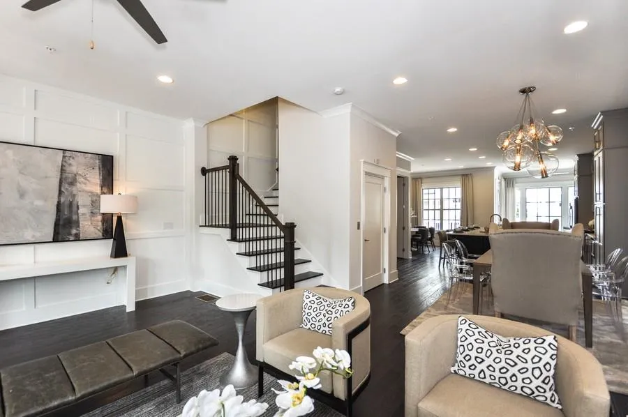 2021 Wheaton Way Unit 31, Sandy Springs, Georgia 30328, 4 Bedrooms Bedrooms, ,4 BathroomsBathrooms,Residential,Sold,2021 Wheaton Way Unit 31,5840259