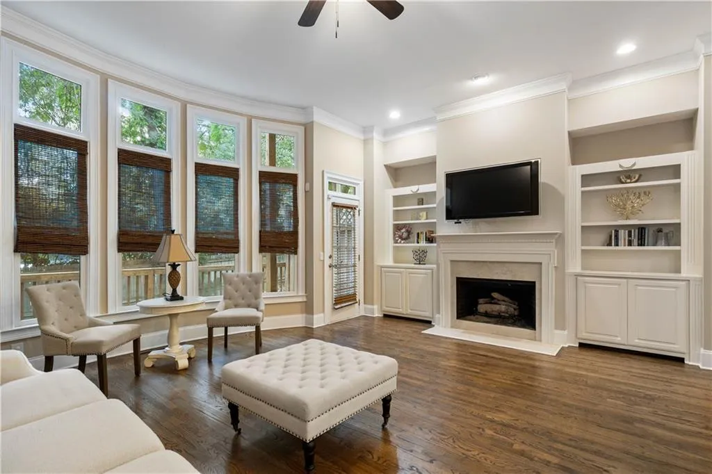 205 Chemin De Vie, Atlanta, Georgia 30342, 3 Bedrooms Bedrooms, ,3 BathroomsBathrooms,Residential,Sold,205 Chemin De Vie,6754955