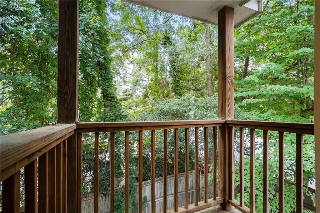 205 Chemin De Vie, Atlanta, Georgia 30342, 3 Bedrooms Bedrooms, ,3 BathroomsBathrooms,Residential,Sold,205 Chemin De Vie,6754955
