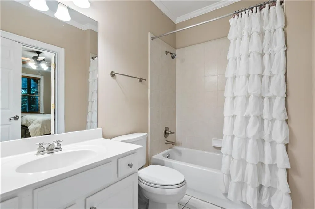 205 Chemin De Vie, Atlanta, Georgia 30342, 3 Bedrooms Bedrooms, ,3 BathroomsBathrooms,Residential,Sold,205 Chemin De Vie,6754955