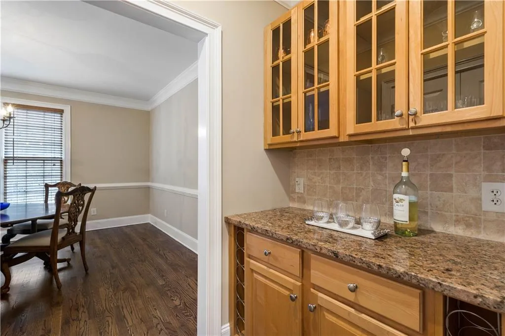 205 Chemin De Vie, Atlanta, Georgia 30342, 3 Bedrooms Bedrooms, ,3 BathroomsBathrooms,Residential,Sold,205 Chemin De Vie,6754955