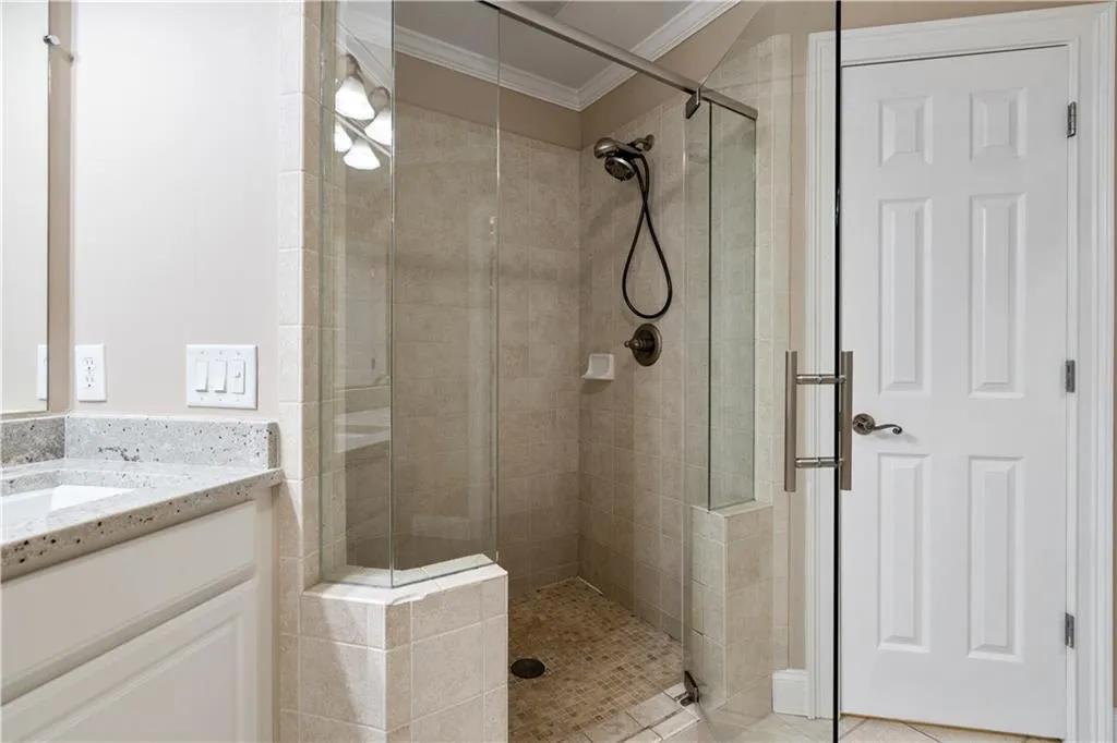 205 Chemin De Vie, Atlanta, Georgia 30342, 3 Bedrooms Bedrooms, ,3 BathroomsBathrooms,Residential,Sold,205 Chemin De Vie,6754955