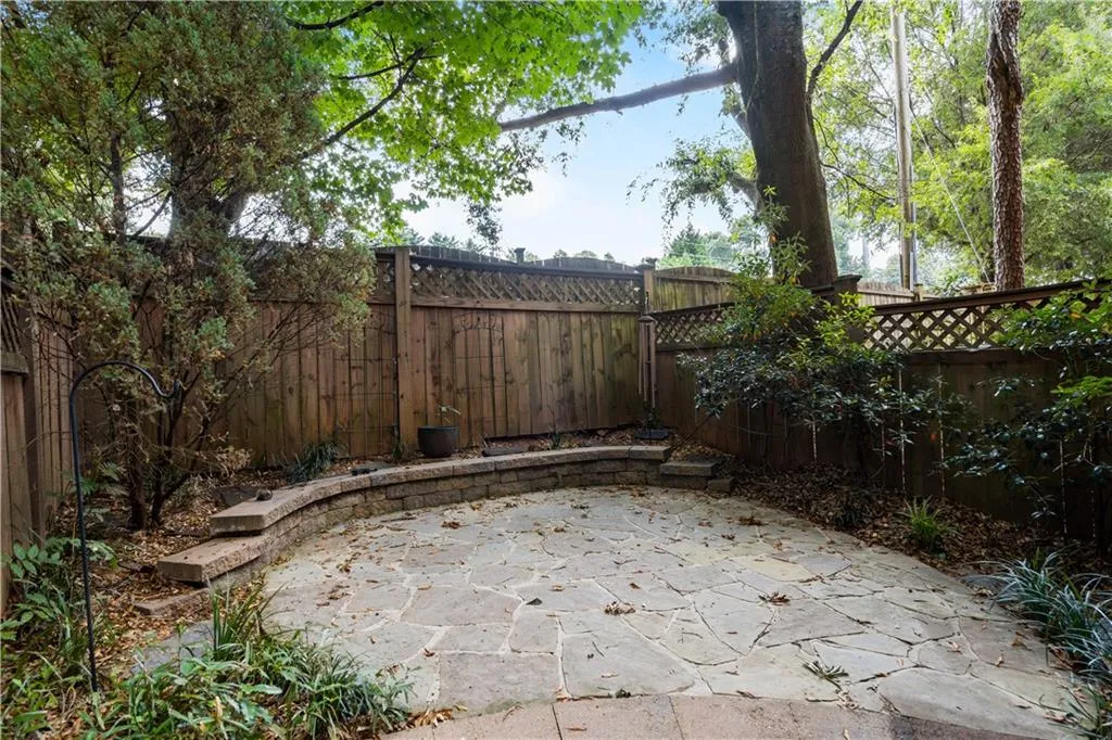 205 Chemin De Vie, Atlanta, Georgia 30342, 3 Bedrooms Bedrooms, ,3 BathroomsBathrooms,Residential,Sold,205 Chemin De Vie,6754955