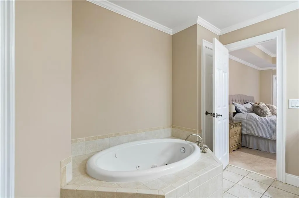 205 Chemin De Vie, Atlanta, Georgia 30342, 3 Bedrooms Bedrooms, ,3 BathroomsBathrooms,Residential,Sold,205 Chemin De Vie,6754955