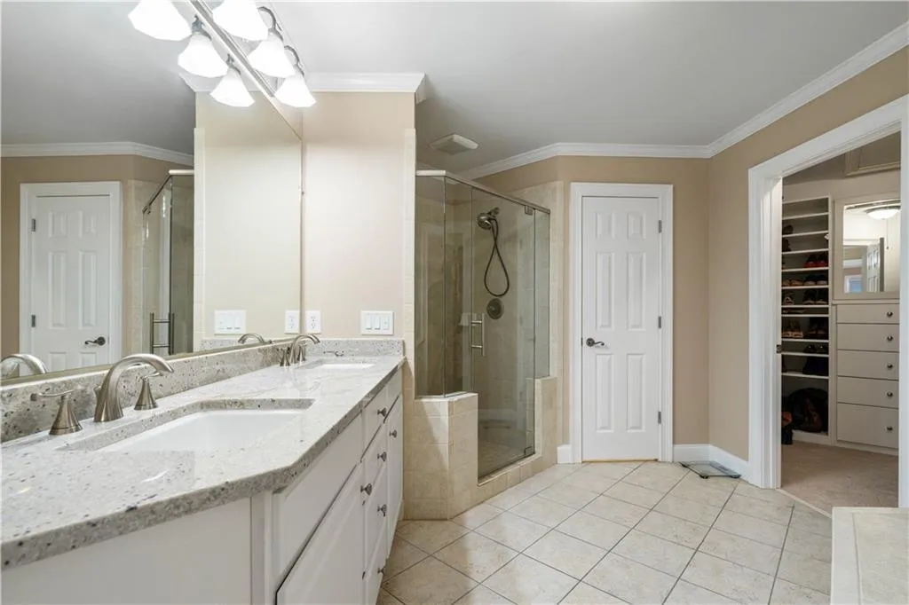205 Chemin De Vie, Atlanta, Georgia 30342, 3 Bedrooms Bedrooms, ,3 BathroomsBathrooms,Residential,Sold,205 Chemin De Vie,6754955