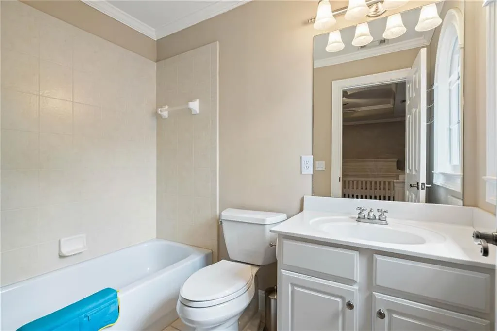 205 Chemin De Vie, Atlanta, Georgia 30342, 3 Bedrooms Bedrooms, ,3 BathroomsBathrooms,Residential,Sold,205 Chemin De Vie,6754955