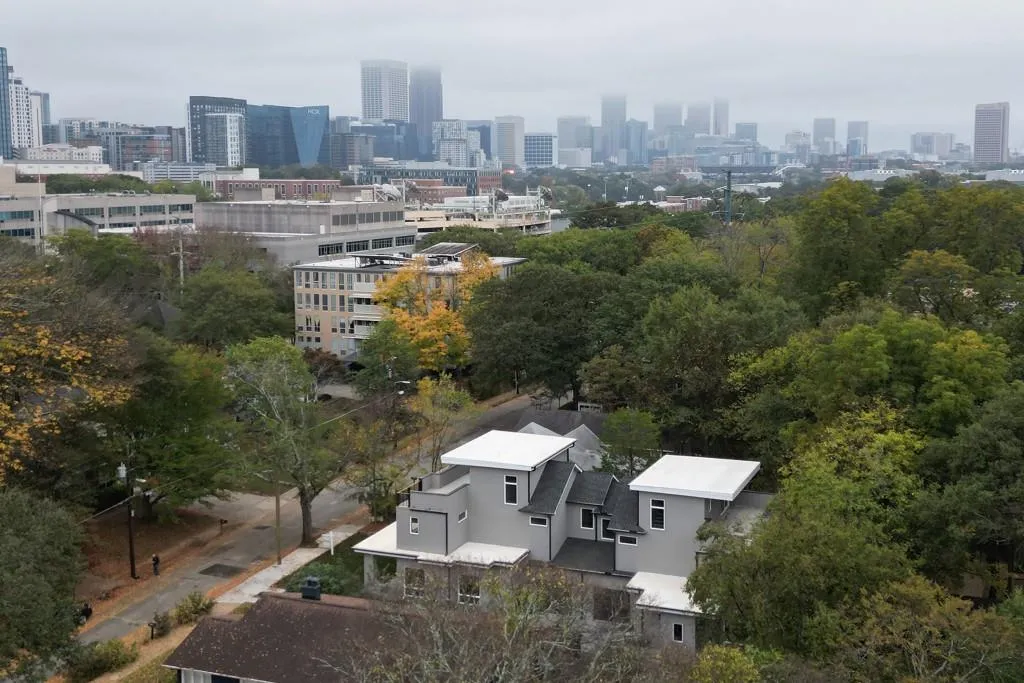 1186b Francis Street Nw, Atlanta, Georgia 30318, 3 Bedrooms Bedrooms, ,3 BathroomsBathrooms,Residential,For Sale,1186b Francis Street Nw,7588529