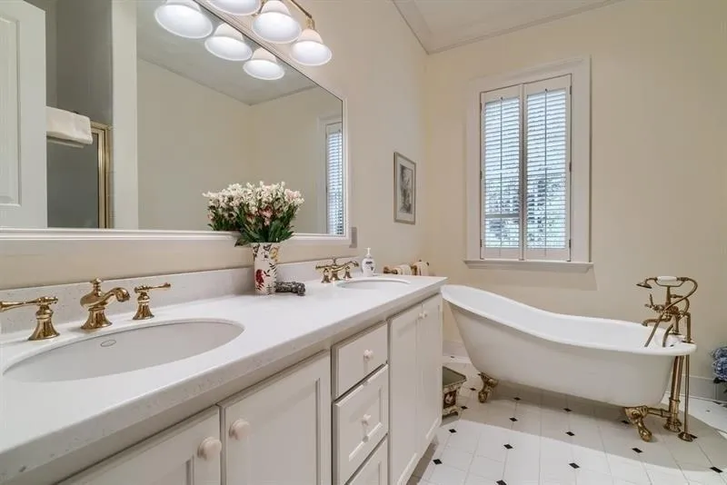 58 Finch Forest Trail, Atlanta, Georgia 30327, 7 Bedrooms Bedrooms, ,6 BathroomsBathrooms,Residential,Sold,58 Finch Forest Trail,6041758
