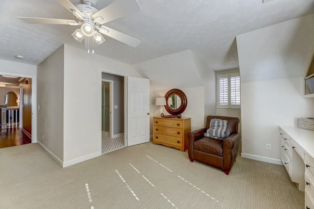 6950 Hunters Knoll, Sandy Springs, Georgia 30328, 4 Bedrooms Bedrooms, ,4 BathroomsBathrooms,Residential,Sold,6950 Hunters Knoll,6817508