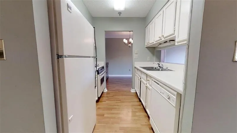 300 Johnson Ferry Road Ne Unit A703, Atlanta, Georgia 30328, 2 Bedrooms Bedrooms, ,2 BathroomsBathrooms,Residential,Sold,300 Johnson Ferry Road Ne Unit A703,6649274