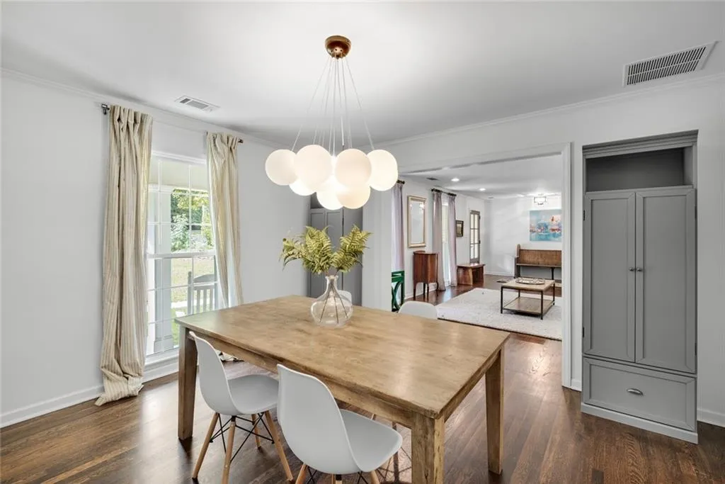 265 N Mill Road, Atlanta, Georgia 30328, 4 Bedrooms Bedrooms, ,3 BathroomsBathrooms,Residential,Sold,265 N Mill Road,7124355