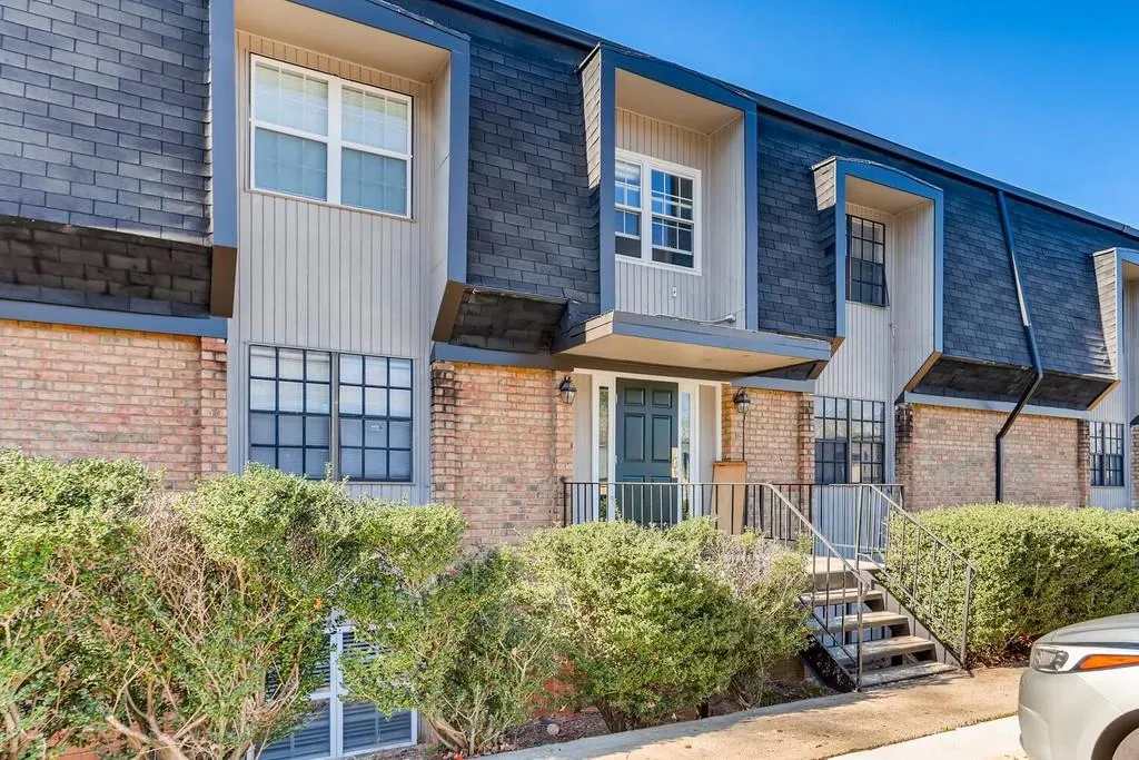 365 Winding River Drive Drive Unit B, Atlanta, Georgia 30350, 2 Bedrooms Bedrooms, ,2 BathroomsBathrooms,Residential,Sold,365 Winding River Drive Drive Unit B,6812151