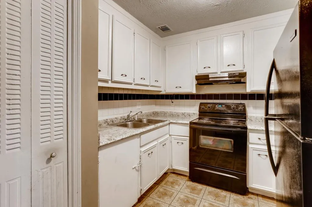 365 Winding River Drive Drive Unit B, Atlanta, Georgia 30350, 2 Bedrooms Bedrooms, ,2 BathroomsBathrooms,Residential,Sold,365 Winding River Drive Drive Unit B,6812151
