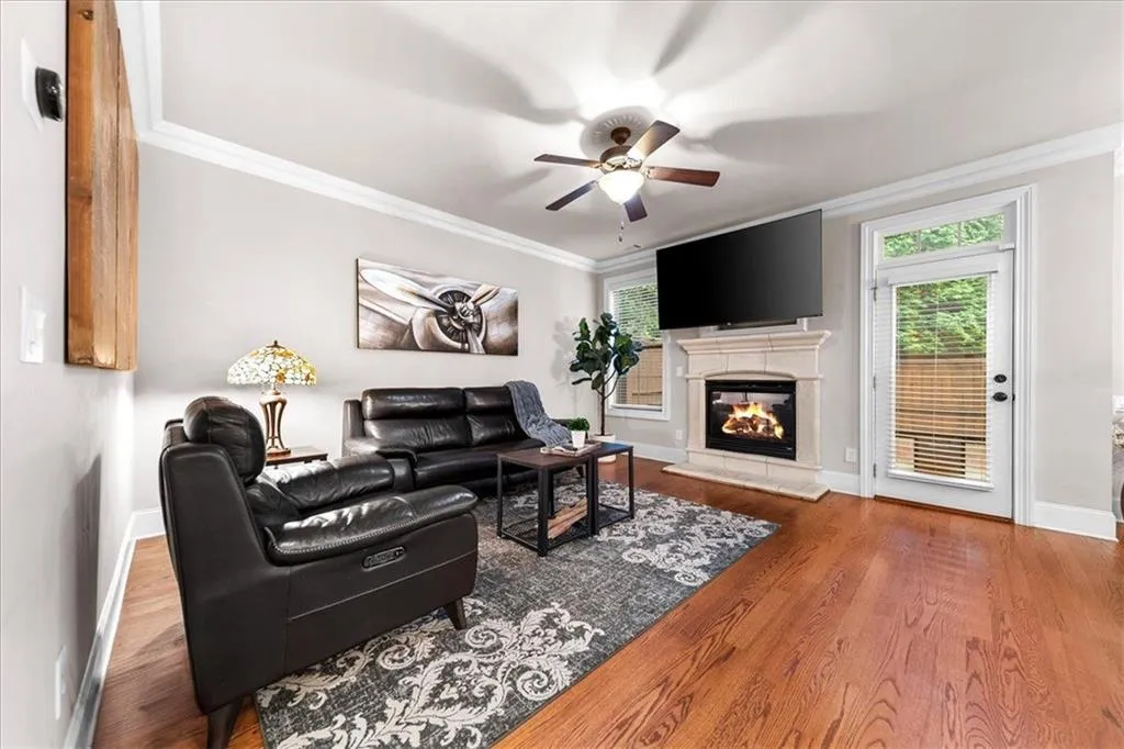 7750 Glisten Avenue, Atlanta, Georgia 30328, 3 Bedrooms Bedrooms, ,2 BathroomsBathrooms,Residential,Sold,7750 Glisten Avenue,7387142