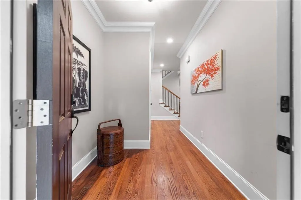 7750 Glisten Avenue, Atlanta, Georgia 30328, 3 Bedrooms Bedrooms, ,2 BathroomsBathrooms,Residential,Sold,7750 Glisten Avenue,7387142