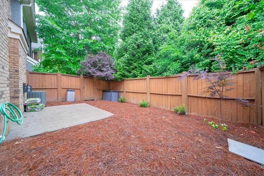 7750 Glisten Avenue, Atlanta, Georgia 30328, 3 Bedrooms Bedrooms, ,2 BathroomsBathrooms,Residential,Sold,7750 Glisten Avenue,7387142