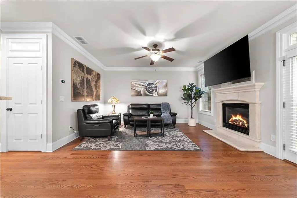 7750 Glisten Avenue, Atlanta, Georgia 30328, 3 Bedrooms Bedrooms, ,2 BathroomsBathrooms,Residential,Sold,7750 Glisten Avenue,7387142