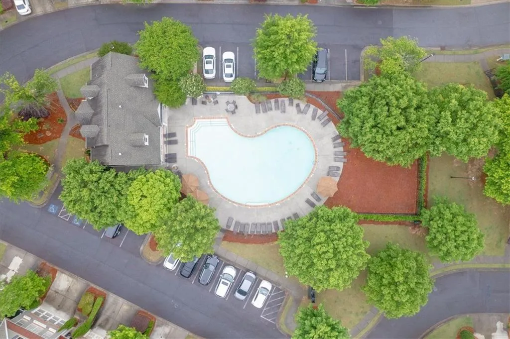 7750 Glisten Avenue, Atlanta, Georgia 30328, 3 Bedrooms Bedrooms, ,2 BathroomsBathrooms,Residential,Sold,7750 Glisten Avenue,7387142