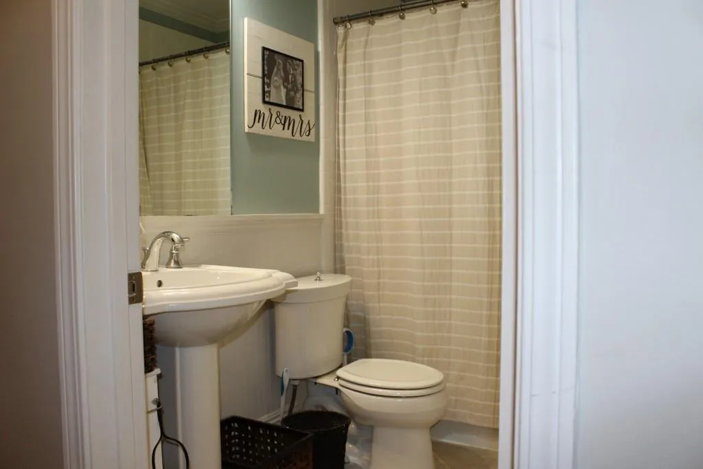 5400 Roswell Road Unit H7, Atlanta, Georgia 30342, 2 Bedrooms Bedrooms, ,1 BathroomBathrooms,Residential,Sold,5400 Roswell Road Unit H7,5874751