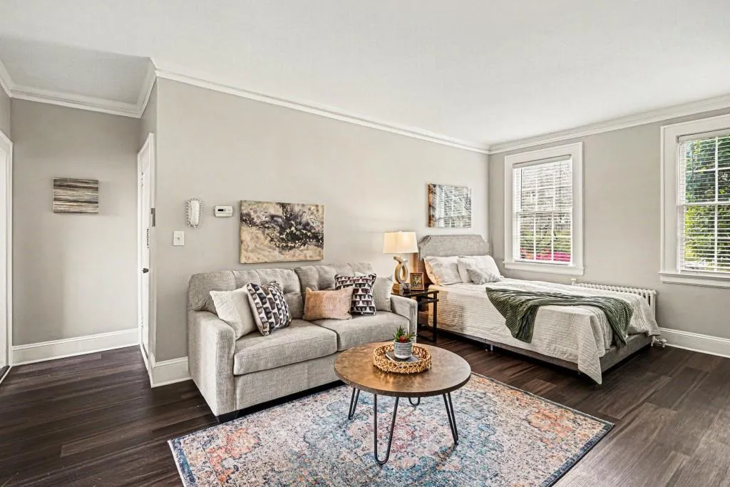 21 Peachtree Memorial Drive Nw Unit 8, Atlanta, Georgia 30309, 1 Bedroom Bedrooms, 0 ,1 BathroomBathrooms,Residential,For Sale,21 Peachtree Memorial Drive Nw Unit 8,7745432