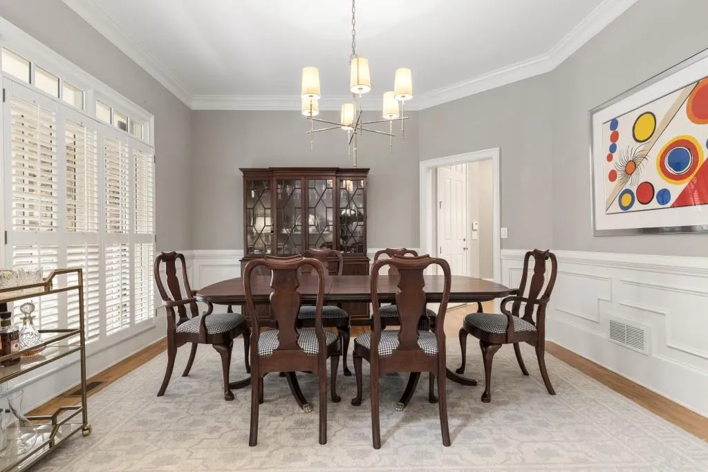 304 Forest Valley Court, Atlanta, Georgia 30342, 6 Bedrooms Bedrooms, ,5 BathroomsBathrooms,Residential,Sold,304 Forest Valley Court,6841974