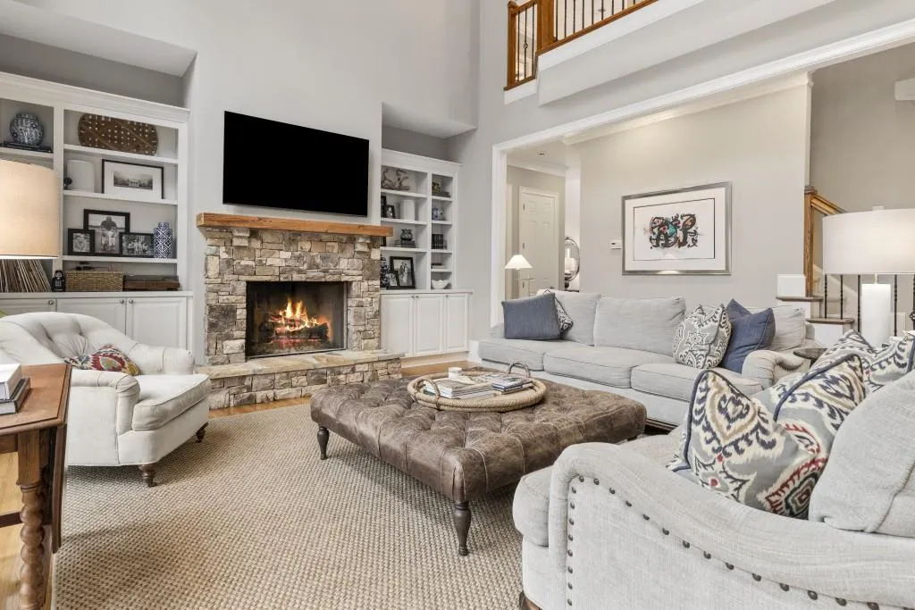 304 Forest Valley Court, Atlanta, Georgia 30342, 6 Bedrooms Bedrooms, ,5 BathroomsBathrooms,Residential,Sold,304 Forest Valley Court,6841974