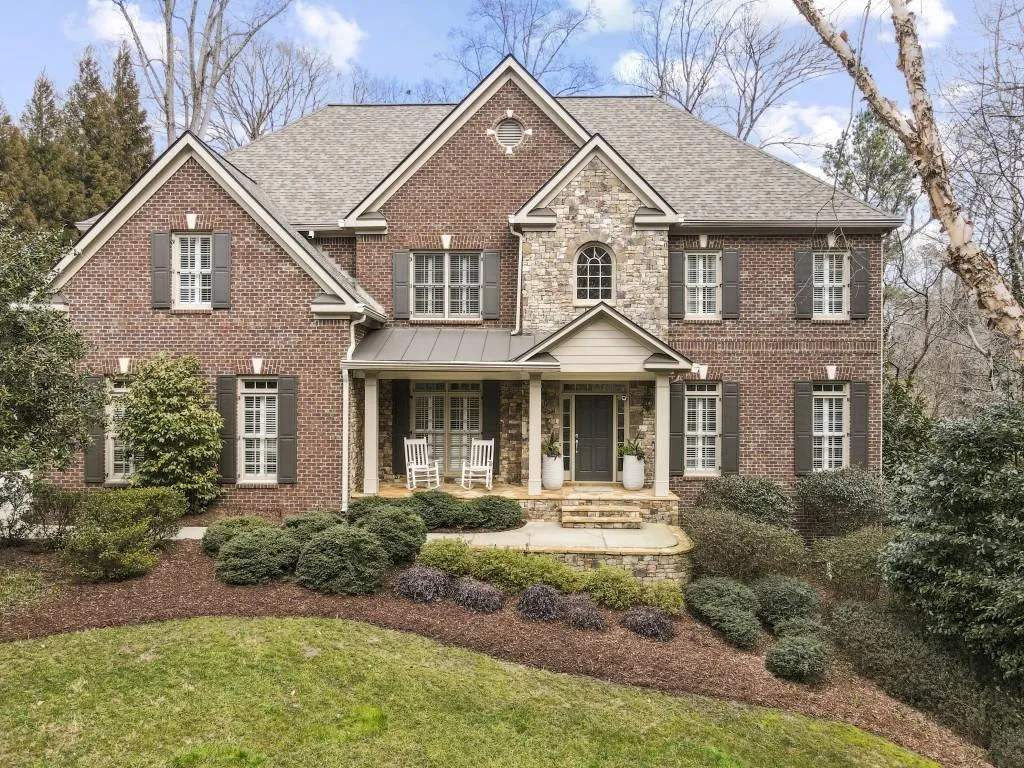 304 Forest Valley Court, Atlanta, Georgia 30342, 6 Bedrooms Bedrooms, ,5 BathroomsBathrooms,Residential,Sold,304 Forest Valley Court,6841974