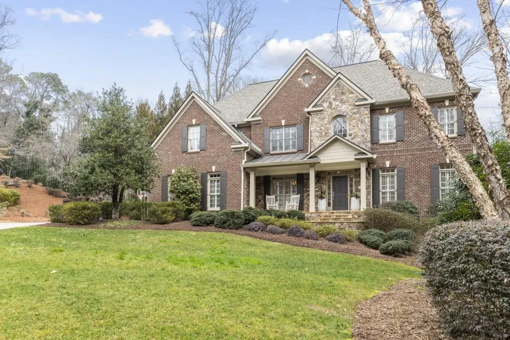 304 Forest Valley Court, Atlanta, Georgia 30342, 6 Bedrooms Bedrooms, ,5 BathroomsBathrooms,Residential,Sold,304 Forest Valley Court,6841974