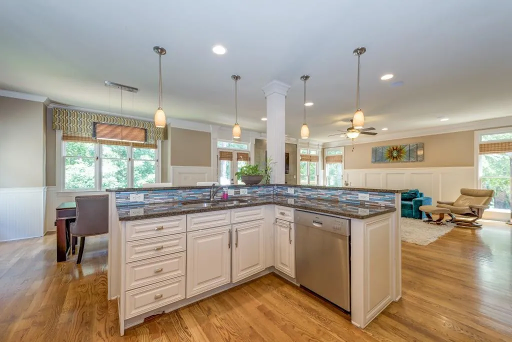 7969 Magnolia Square, Sandy Springs, Georgia 30350, 4 Bedrooms Bedrooms, ,3 BathroomsBathrooms,Residential,Sold,7969 Magnolia Square,5736244