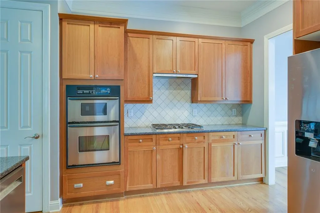 198 Meeting Lane, Sandy Springs, Georgia 30342, 3 Bedrooms Bedrooms, ,3 BathroomsBathrooms,Residential,Sold,198 Meeting Lane,7031967