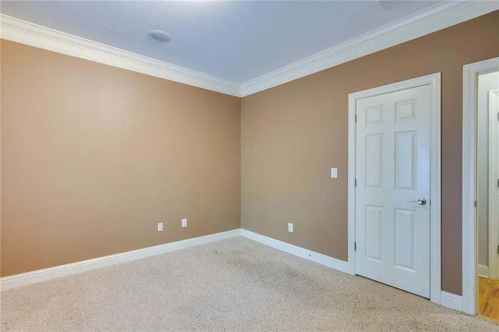 198 Meeting Lane, Sandy Springs, Georgia 30342, 3 Bedrooms Bedrooms, ,3 BathroomsBathrooms,Residential,Sold,198 Meeting Lane,7031967