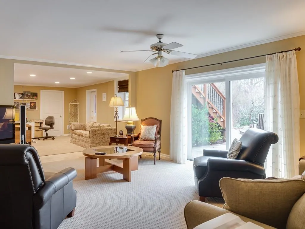 1005 The 16th Fairway Road, Sandy Springs, Georgia 30350, 5 Bedrooms Bedrooms, ,5 BathroomsBathrooms,Residential,Sold,1005 The 16th Fairway Road,5632407