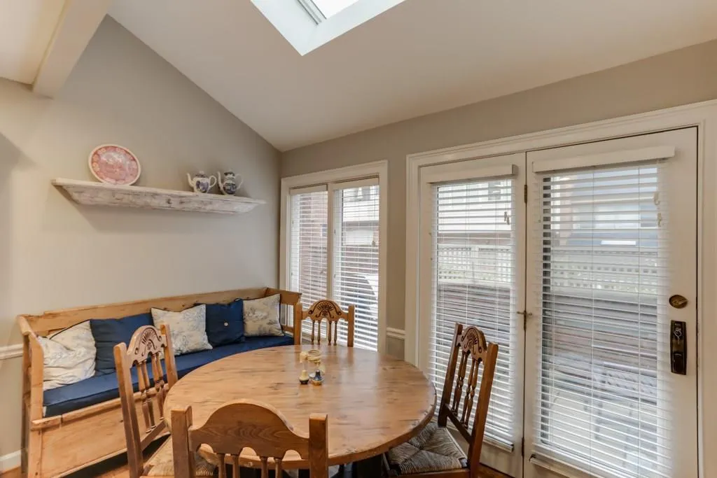 8 Westfair Court Unit 8, Atlanta, Georgia 30328, 4 Bedrooms Bedrooms, ,2 BathroomsBathrooms,Residential,Sold,8 Westfair Court Unit 8,5972495