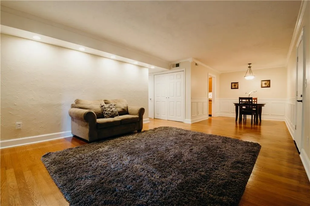 3175 Seven Pines Court Unit 106, Atlanta, Georgia 30339, 2 Bedrooms Bedrooms, ,2 BathroomsBathrooms,Residential,Sold,3175 Seven Pines Court Unit 106,6059935