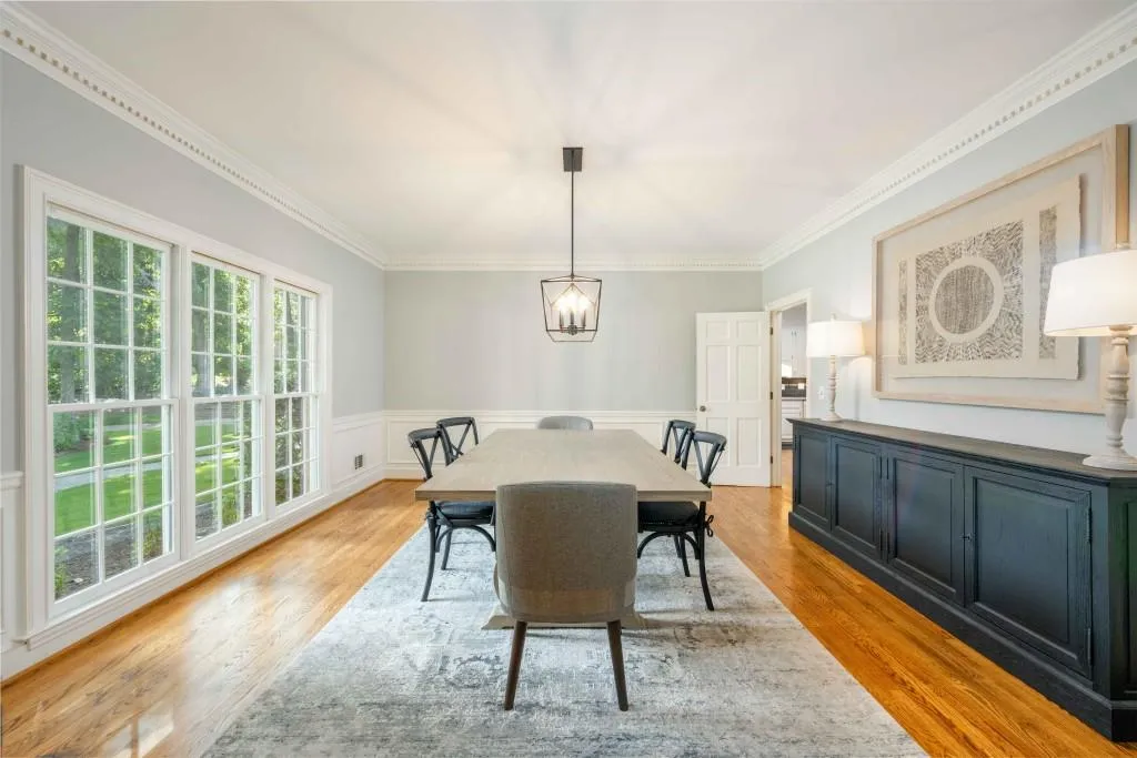 595 Bittersweet Trail, Sandy Springs, Georgia 30350, 5 Bedrooms Bedrooms, ,4 BathroomsBathrooms,Residential,Sold,595 Bittersweet Trail,7108148