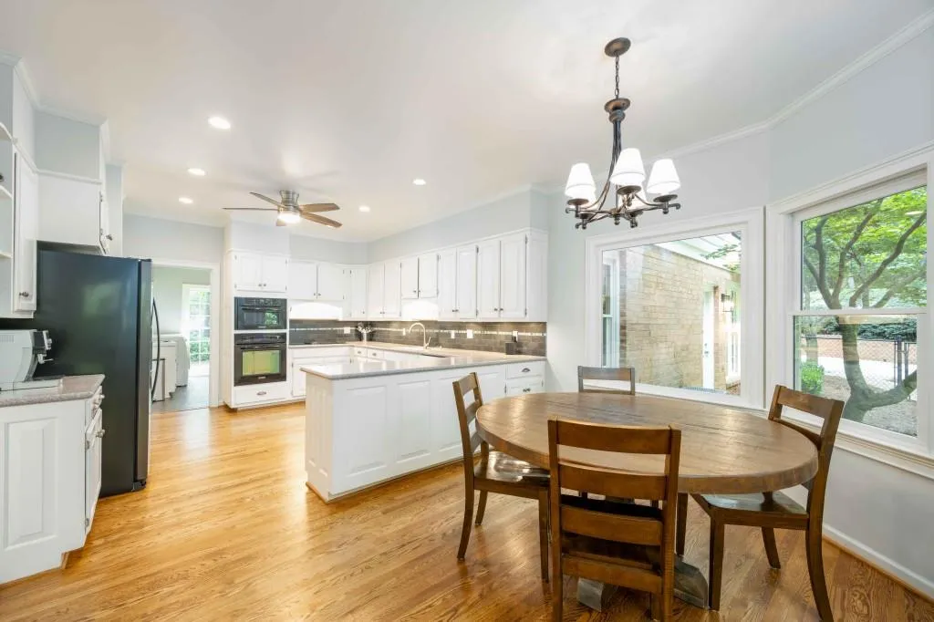 595 Bittersweet Trail, Sandy Springs, Georgia 30350, 5 Bedrooms Bedrooms, ,4 BathroomsBathrooms,Residential,Sold,595 Bittersweet Trail,7108148