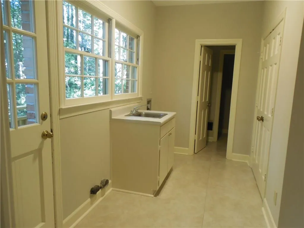 8890 River Landing Way, Sandy Springs, Georgia 30350, 5 Bedrooms Bedrooms, ,4 BathroomsBathrooms,Residential,Sold,8890 River Landing Way,5760621
